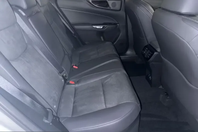 Lexus NX 350h din 2026 cu 2.440 km - oferta LEX212144 - foto 11