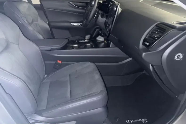 Lexus NX 350h din 2026 cu 2.440 km - oferta LEX212144 - foto 12