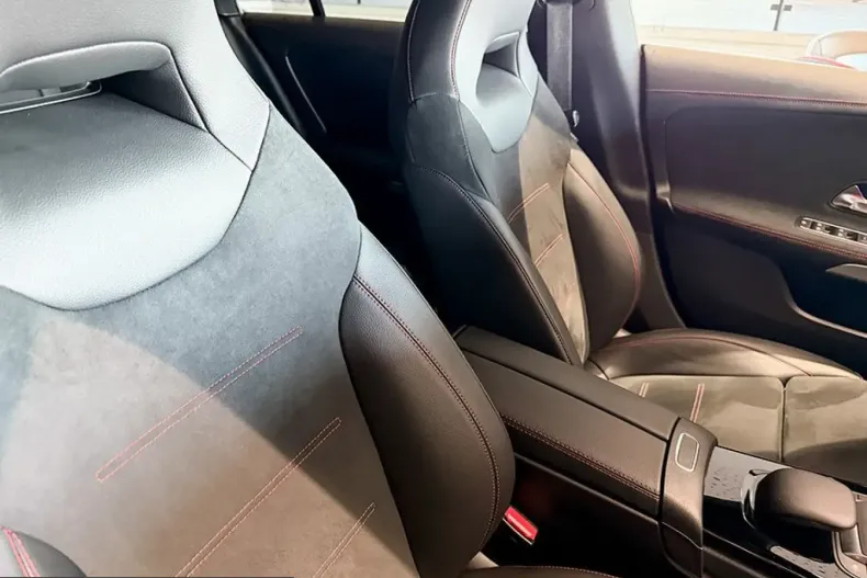 Mercedes-Benz CLA 250 (Clasa CLA) din 2022 cu 26.600 km - oferta MER212147 - foto 15