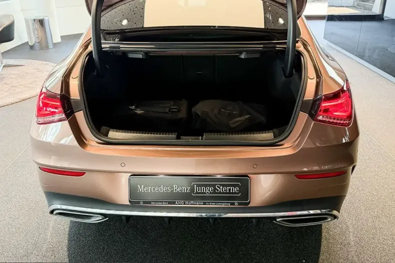 Mercedes-Benz CLA 250 (Clasa CLA) din 2022 cu 26.600 km - oferta MER212147 - foto 16
