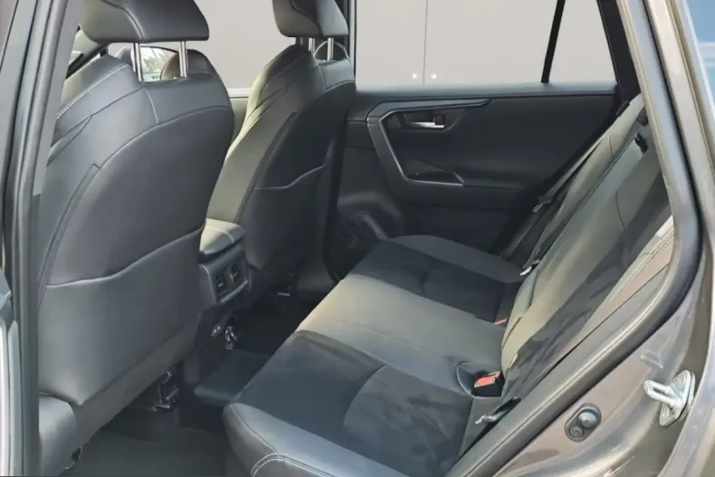 Toyota RAV4 din 2024 cu 40.515 km - oferta TOY212156 - foto 22