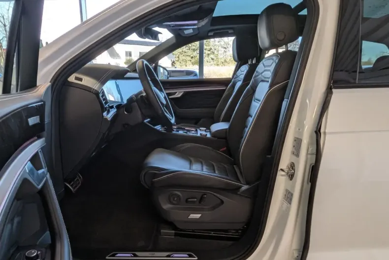 Volkswagen Touareg din 2025 cu 19.899 km - oferta VOL212157 - foto 13