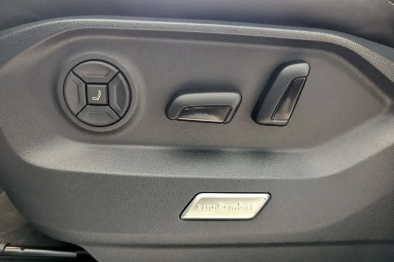Volkswagen Touareg din 2025 cu 19.899 km - oferta VOL212157 - foto 26