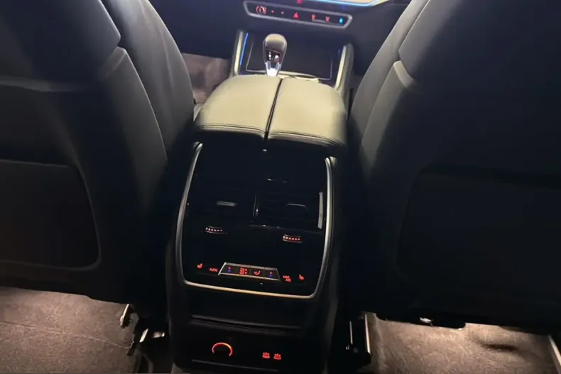 BMW XM (Seria X) din 2025 cu 27.247 km - oferta BMW212161 - foto 21