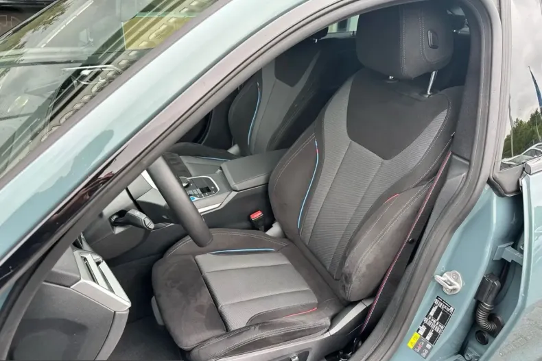 BMW i4 (Seria 4) din 2025 cu 22.785 km - oferta BMW212166 - foto 7