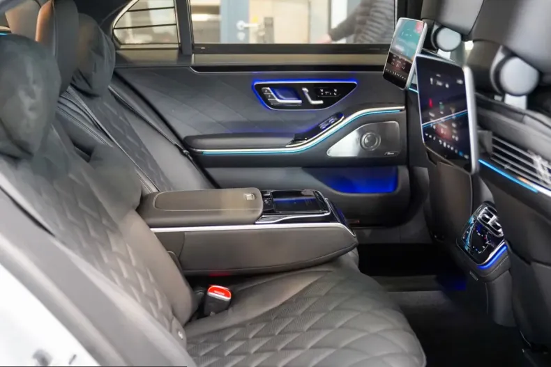 Mercedes-Benz S 500 (Clasa S) din 2025 cu 7.082 km - oferta MER212168 - foto 11