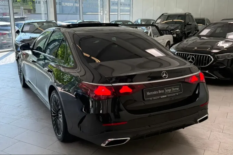 Mercedes-Benz E 220 (Clasa E) din 2025 cu 32.101 km - oferta MER212178 - foto 4