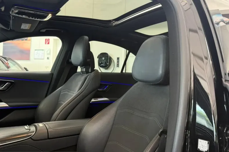 Mercedes-Benz E 220 (Clasa E) din 2025 cu 32.101 km - oferta MER212178 - foto 12