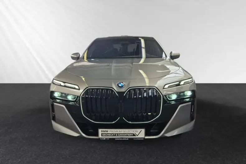 BMW 750 (Seria 7) din 2024 cu 66.500 km - oferta BMW212179 - foto 7
