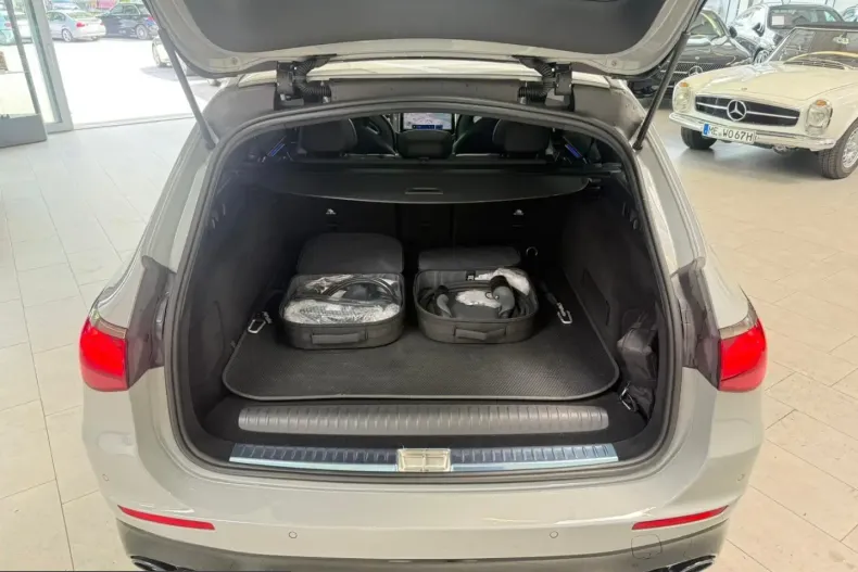 Mercedes-Benz E 53 AMG (Clasa E) din 2025 cu 41.677 km - oferta MER212180 - foto 6