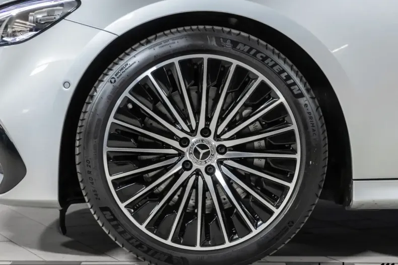Mercedes-Benz E 300 (Clasa E) din 2025 cu 16.825 km - oferta MER212182 - foto 7