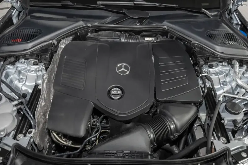 Mercedes-Benz E 300 (Clasa E) din 2025 cu 16.825 km - oferta MER212182 - foto 8