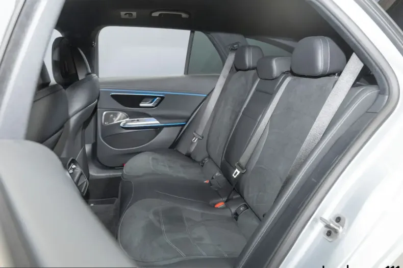 Mercedes-Benz E 300 (Clasa E) din 2025 cu 16.825 km - oferta MER212182 - foto 15