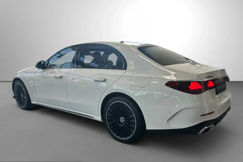 Mercedes-Benz E 300 (Clasa E) din 2025 cu 22.031 km - oferta MER212183 - foto 4