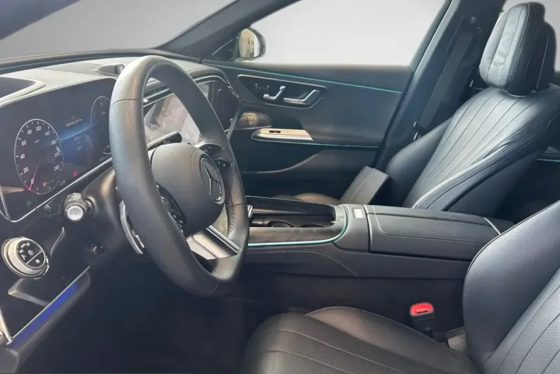 Mercedes-Benz E 300 (Clasa E) din 2025 cu 22.031 km - oferta MER212183 - foto 14