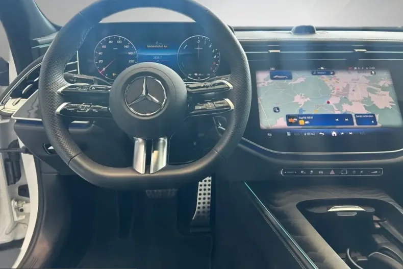 Mercedes-Benz E 300 (Clasa E) din 2025 cu 22.031 km - oferta MER212183 - foto 17