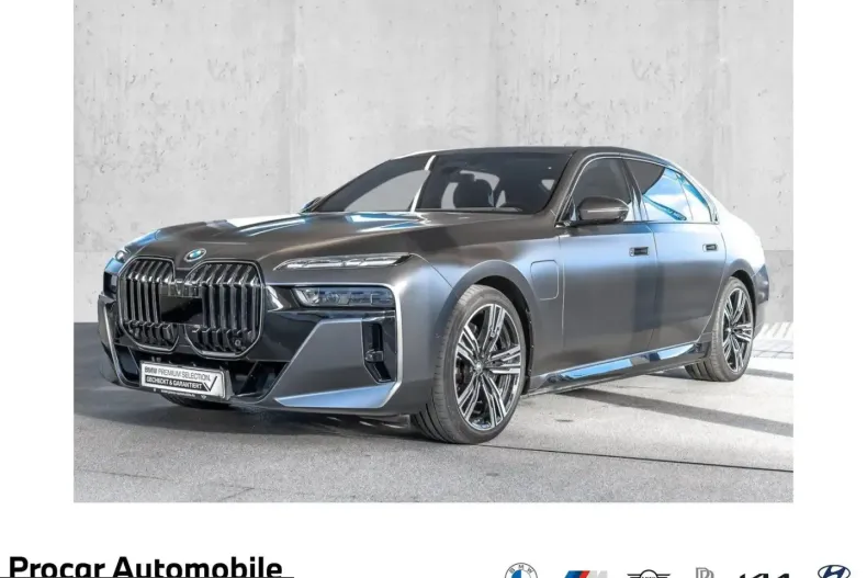 BMW 750 (Seria 7) din 2024 cu 44.878 km - oferta BMW212186 - foto 1