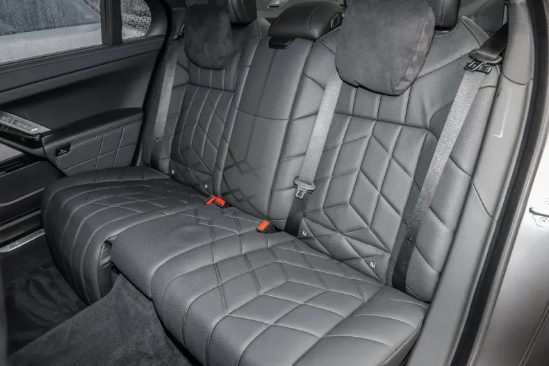 BMW 750 (Seria 7) din 2024 cu 44.878 km - oferta BMW212186 - foto 13