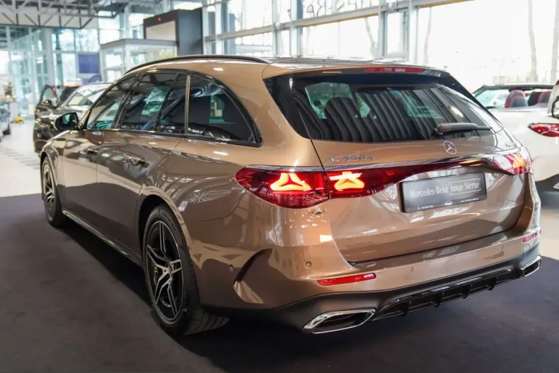Mercedes-Benz E 450 (Clasa E) din 2025 cu 41.576 km - oferta MER212187 - foto 4