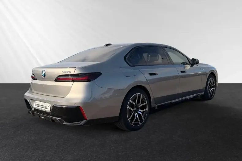 BMW 750 (Seria 7) din 2024 cu 23.800 km - oferta BMW212188 - foto 3