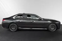 BMW 750 (Seria 7) din 2025 cu 42.150 km - oferta BMW212194 - foto 2
