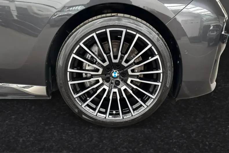 BMW 750 (Seria 7) din 2025 cu 42.150 km - oferta BMW212194 - foto 5