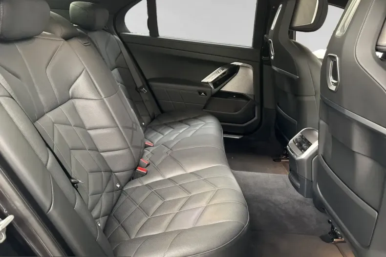 BMW 750 (Seria 7) din 2025 cu 42.150 km - oferta BMW212194 - foto 15