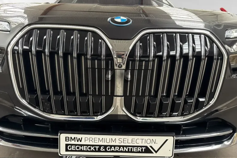 BMW 750 (Seria 7) din 2025 cu 42.150 km - oferta BMW212194 - foto 24
