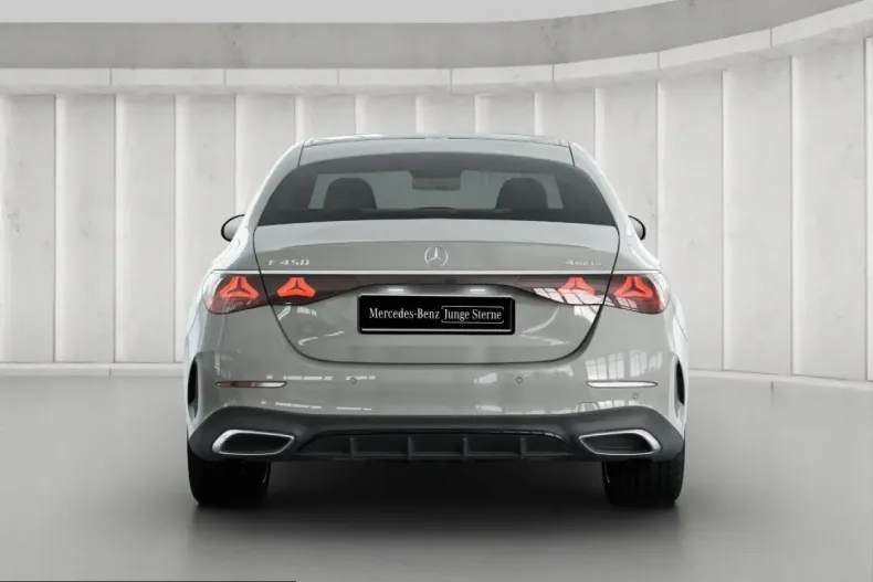 Mercedes-Benz E 450 (Clasa E) din 2025 cu 17.027 km - oferta MER212196 - foto 3