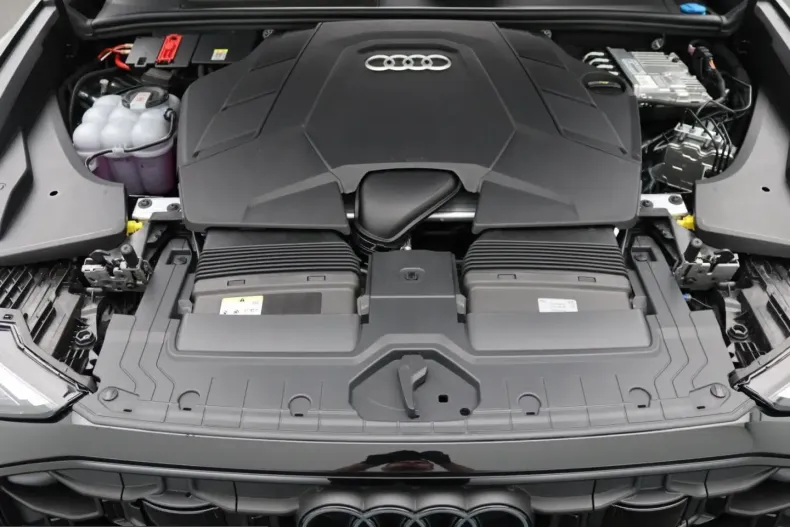 Audi Q8 din 2025 cu 10.500 km - oferta AUD212204 - foto 8