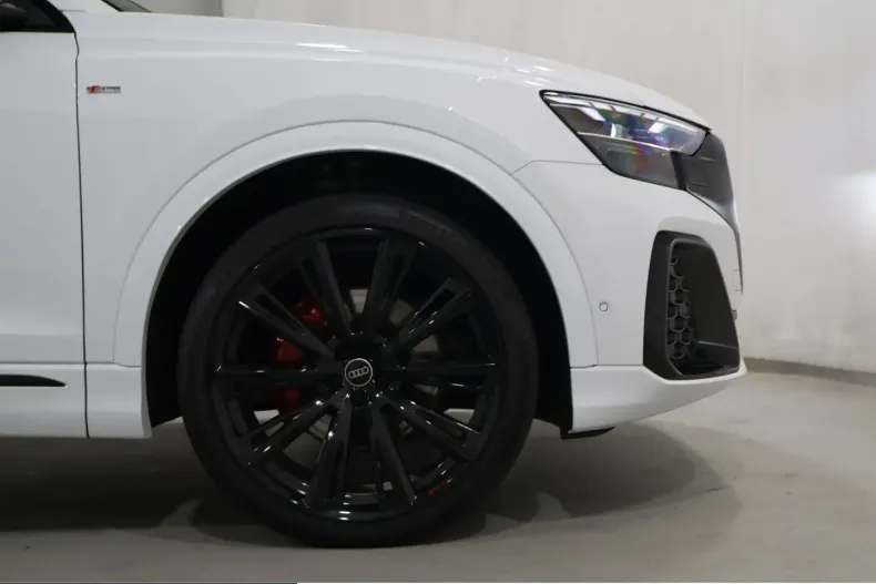 Audi Q8 din 2025 cu 17.082 km - oferta AUD212207 - foto 5