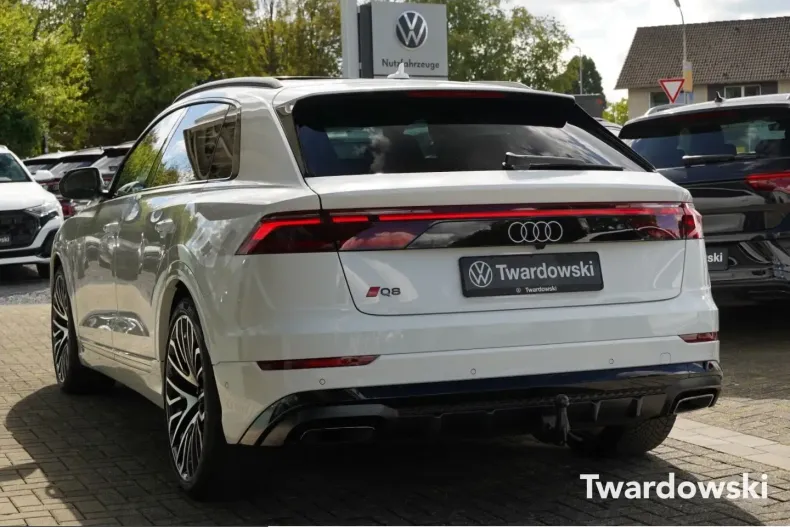 Audi Q8 din 2025 cu 14.029 km - oferta AUD212212 - foto 4