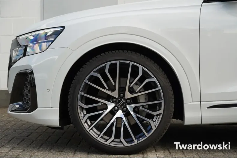 Audi Q8 din 2025 cu 14.029 km - oferta AUD212212 - foto 7