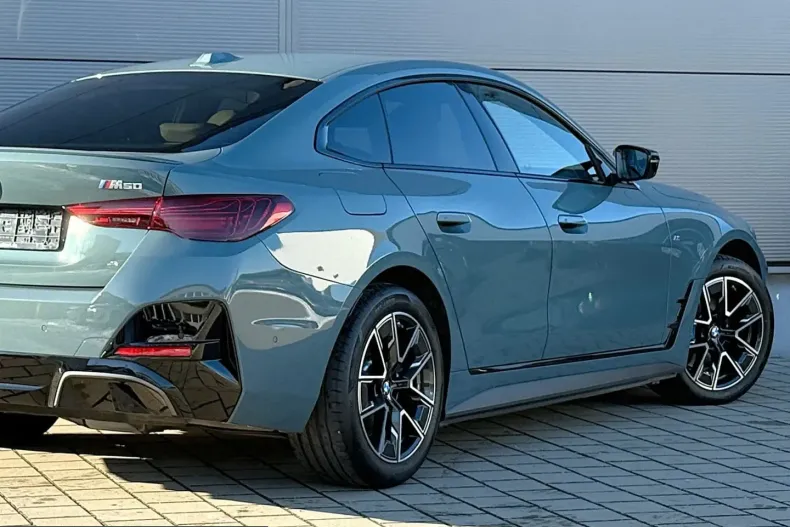BMW i4 (Seria 4) din 2024 cu 15.038 km - oferta BMW212227 - foto 14