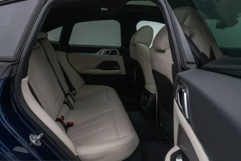 BMW i4 (Seria 4) din 2024 cu 16.106 km - oferta BMW212229 - foto 25