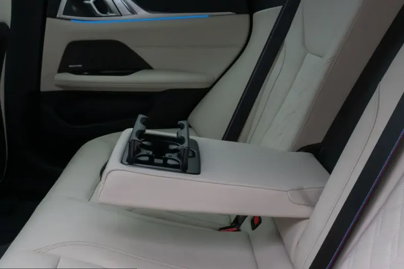 BMW i4 (Seria 4) din 2024 cu 16.106 km - oferta BMW212229 - foto 27