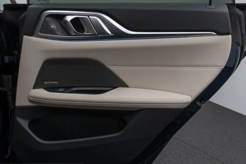 BMW i4 (Seria 4) din 2024 cu 16.106 km - oferta BMW212229 - foto 31