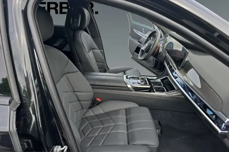 BMW M760 (Seria 7) din 2025 cu 51.144 km - oferta BMW212231 - foto 15