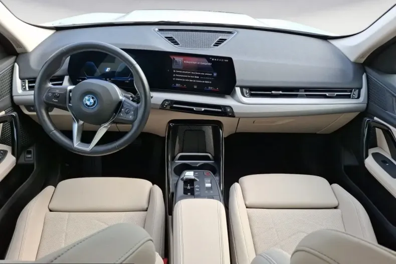 BMW iX1 (Seria X) din 2023 cu 27.899 km - oferta BMW212233 - foto 2