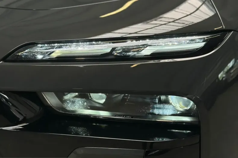 BMW i7 (Seria 7) din 2023 cu 43.707 km - oferta BMW212244 - foto 9