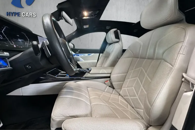 BMW i7 (Seria 7) din 2023 cu 43.707 km - oferta BMW212244 - foto 12