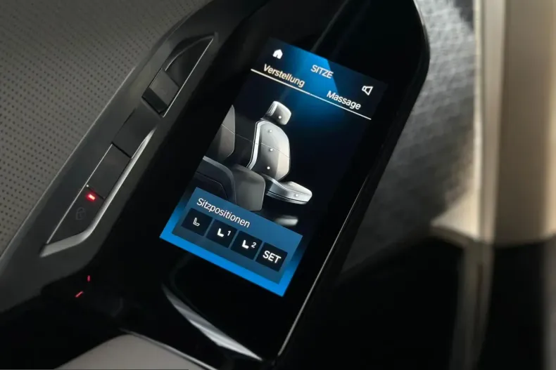 BMW i7 (Seria 7) din 2023 cu 43.707 km - oferta BMW212244 - foto 39