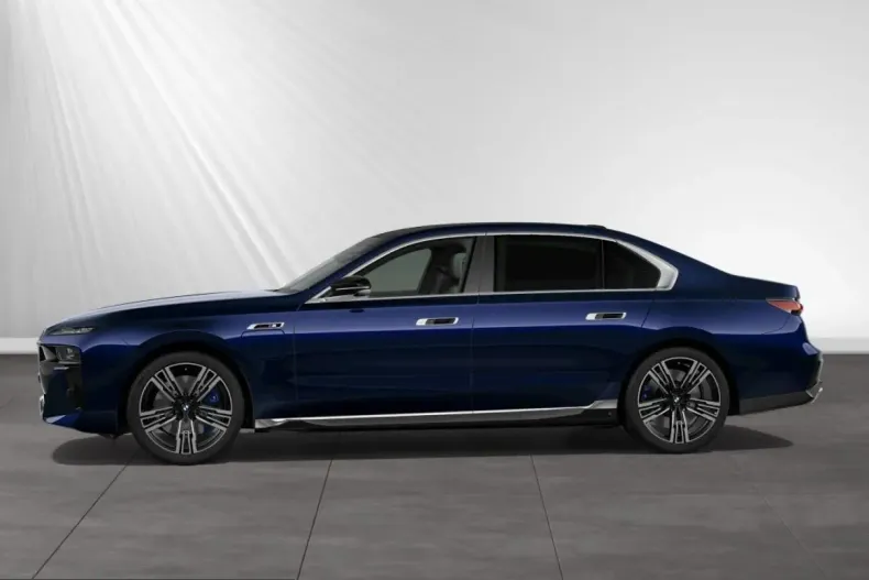 BMW M760 (Seria 7) din 2025 cu 5.600 km - oferta BMW212247 - foto 7