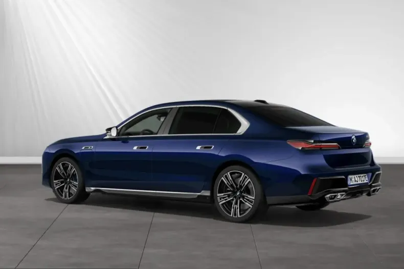 BMW M760 (Seria 7) din 2025 cu 5.600 km - oferta BMW212247 - foto 8