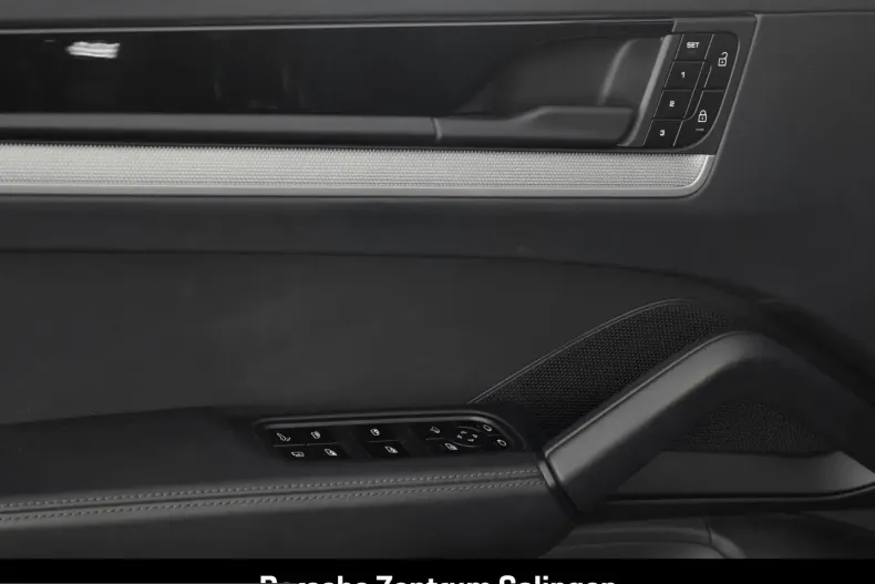 Porsche Cayenne din 2024 cu 20.694 km - oferta POR212252 - foto 13