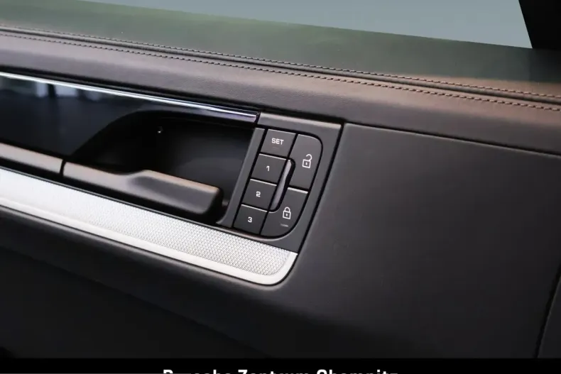 Porsche Cayenne din 2024 cu 22.400 km - oferta POR212254 - foto 24