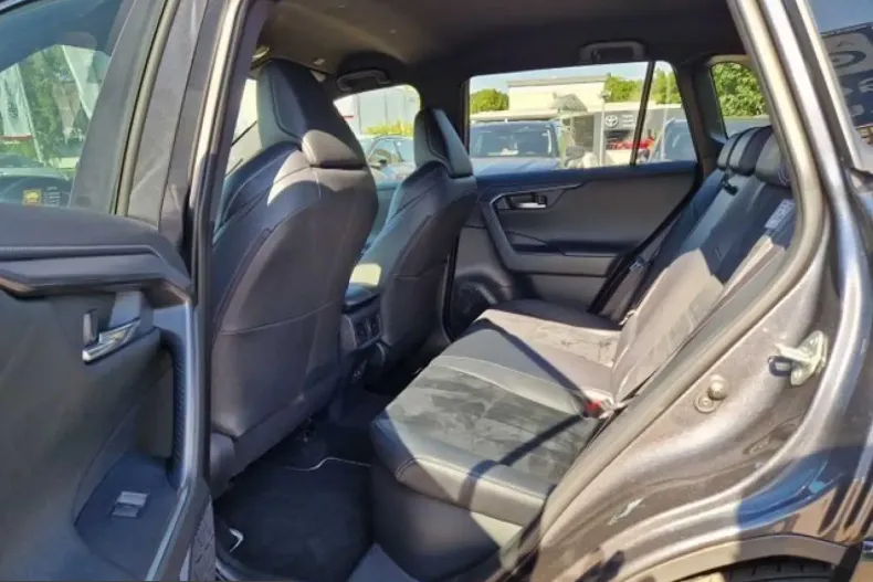 Toyota RAV4 din 2023 cu 14.528 km - oferta TOY212262 - foto 11