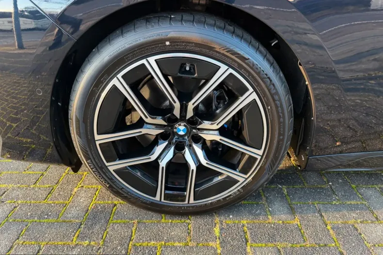 BMW 740 (Seria 7) din 2024 cu 15.856 km - oferta BMW212263 - foto 24