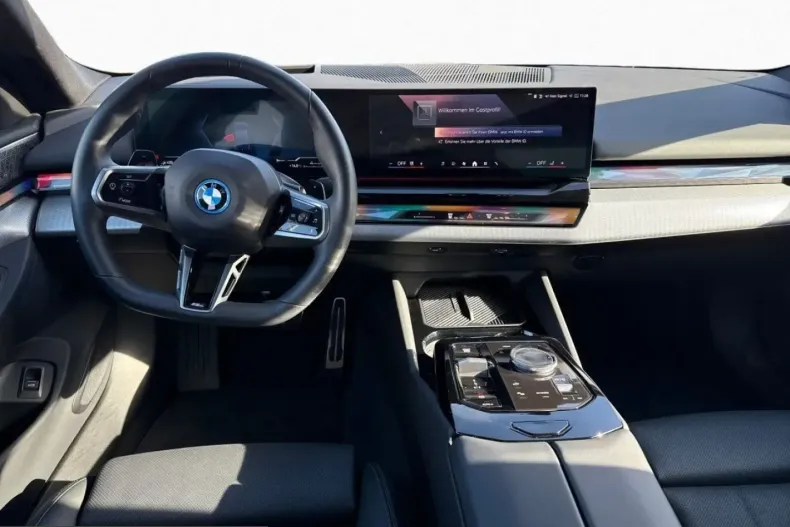 BMW 550 (Seria 5) din 2025 cu 15.369 km - oferta BMW212264 - foto 7