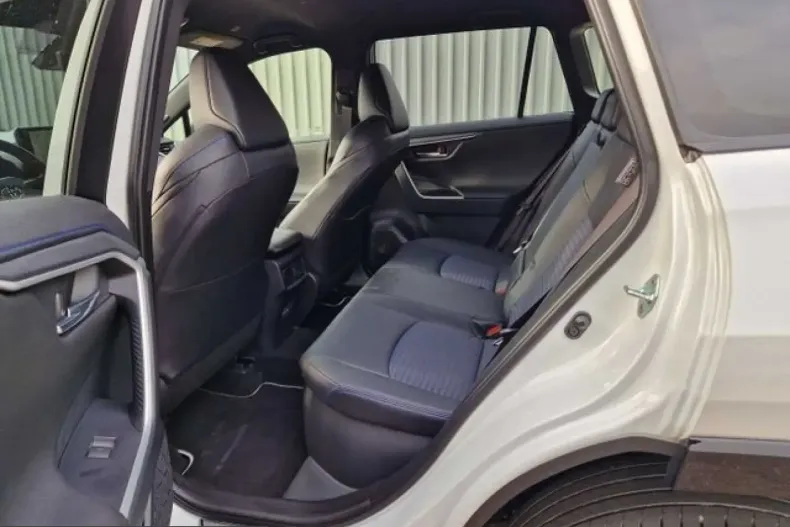Toyota RAV4 din 2024 cu 35.671 km - oferta TOY212265 - foto 12
